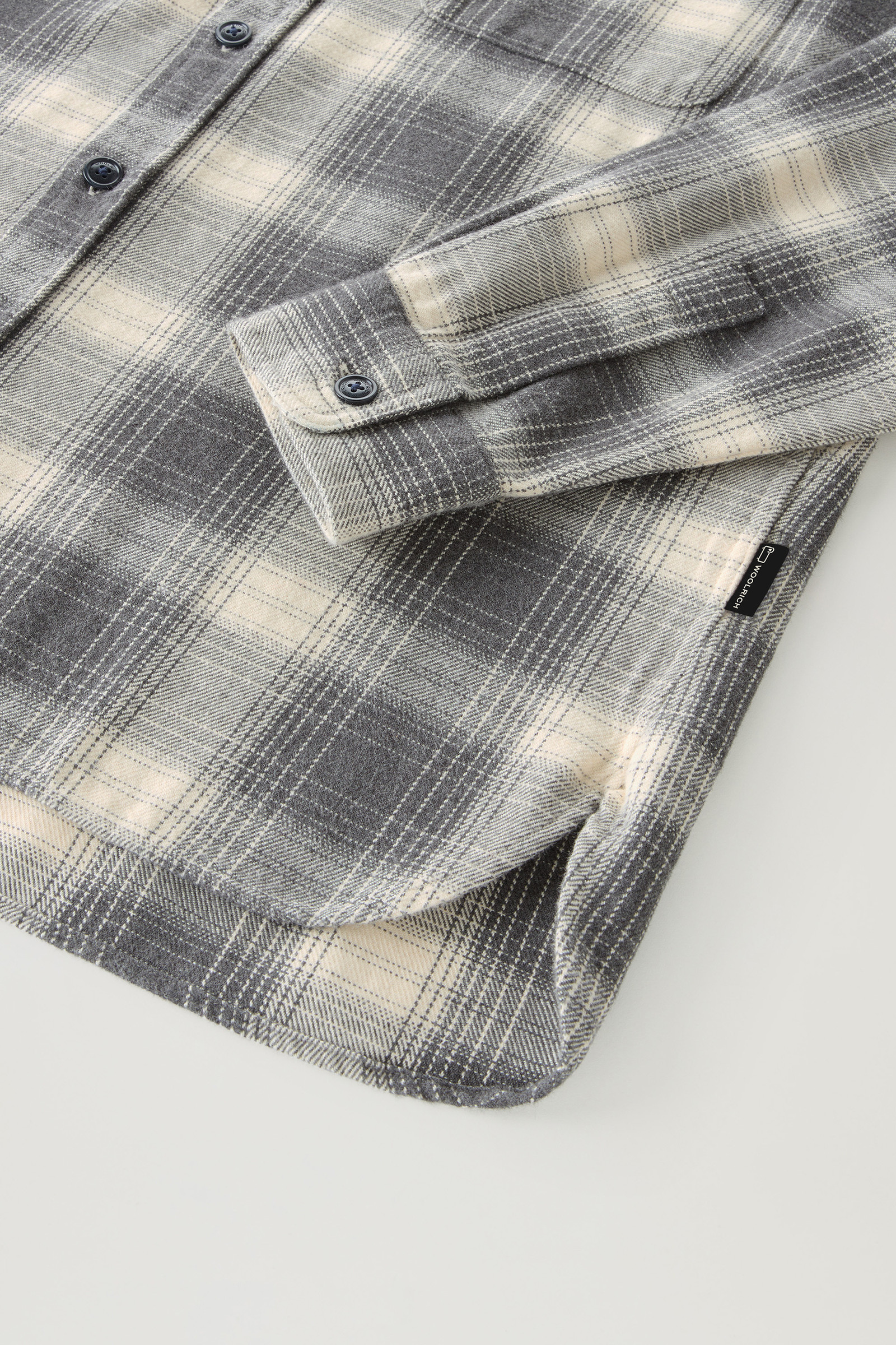 Camicia a quadri in flanella grigio photo 7 | Woolrich