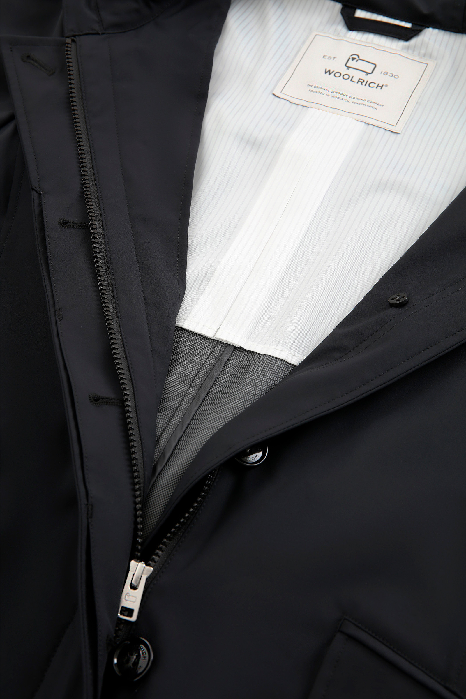 Leichter Trenchcoat Fayette Schwarz photo 10 | Woolrich