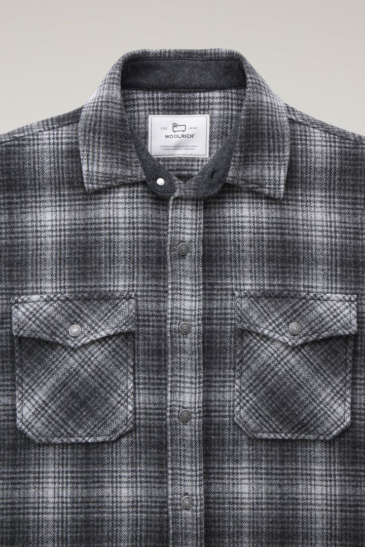 Alaskan Check Overshirt in Recycled Italian Wool Blend Gray photo 2 | Woolrich