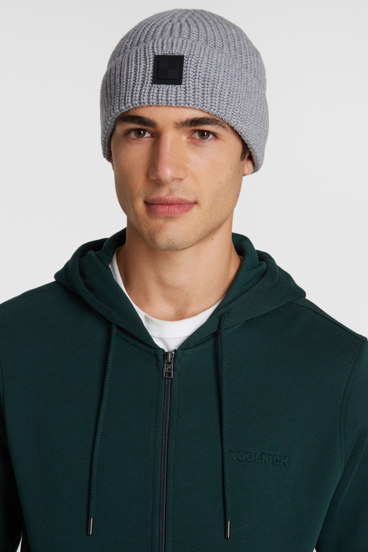 Wool beanie with check logo