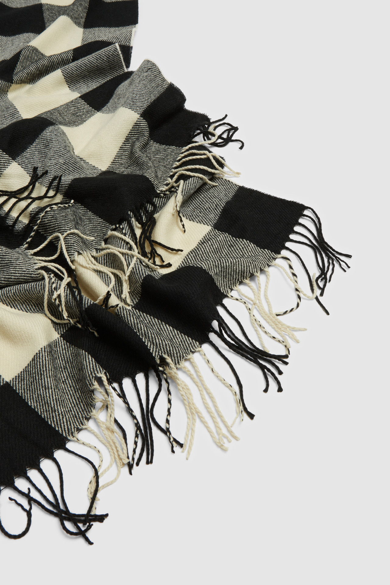 Check-Pattern Scarf