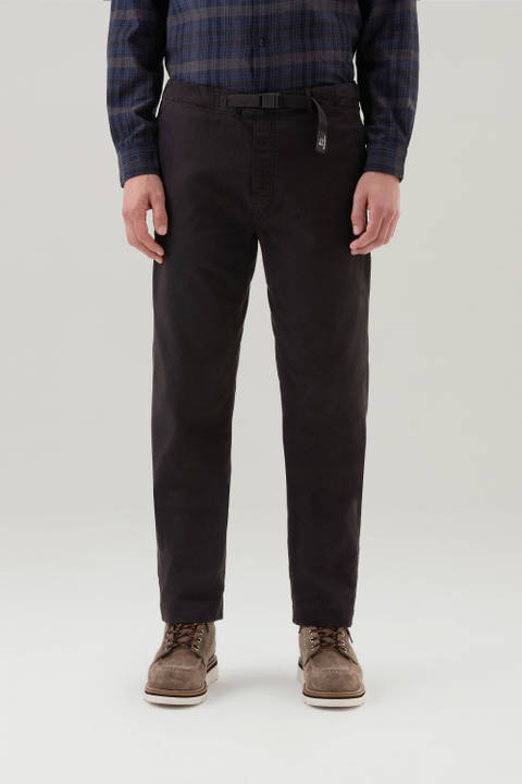 Garment-Dyed Chino Pants in Stretch Cotton Twill Black | Woolrich