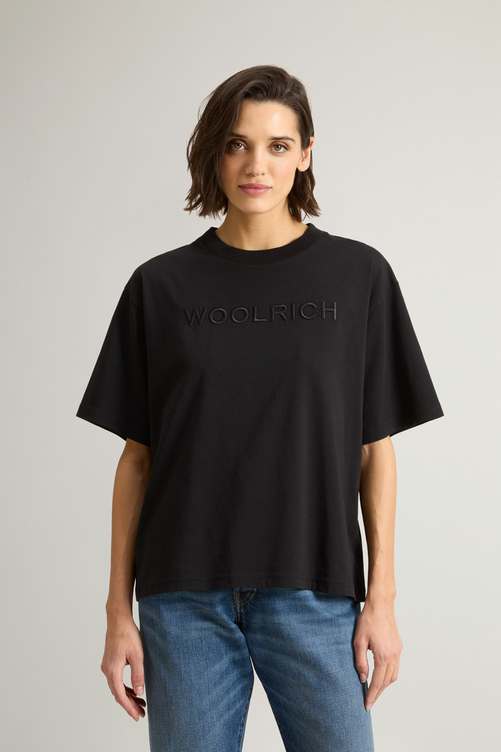 T-Shirt aus reiner Pima-Baumwolle mit Logo auf der Brust Schwarz photo 1 | Woolrich