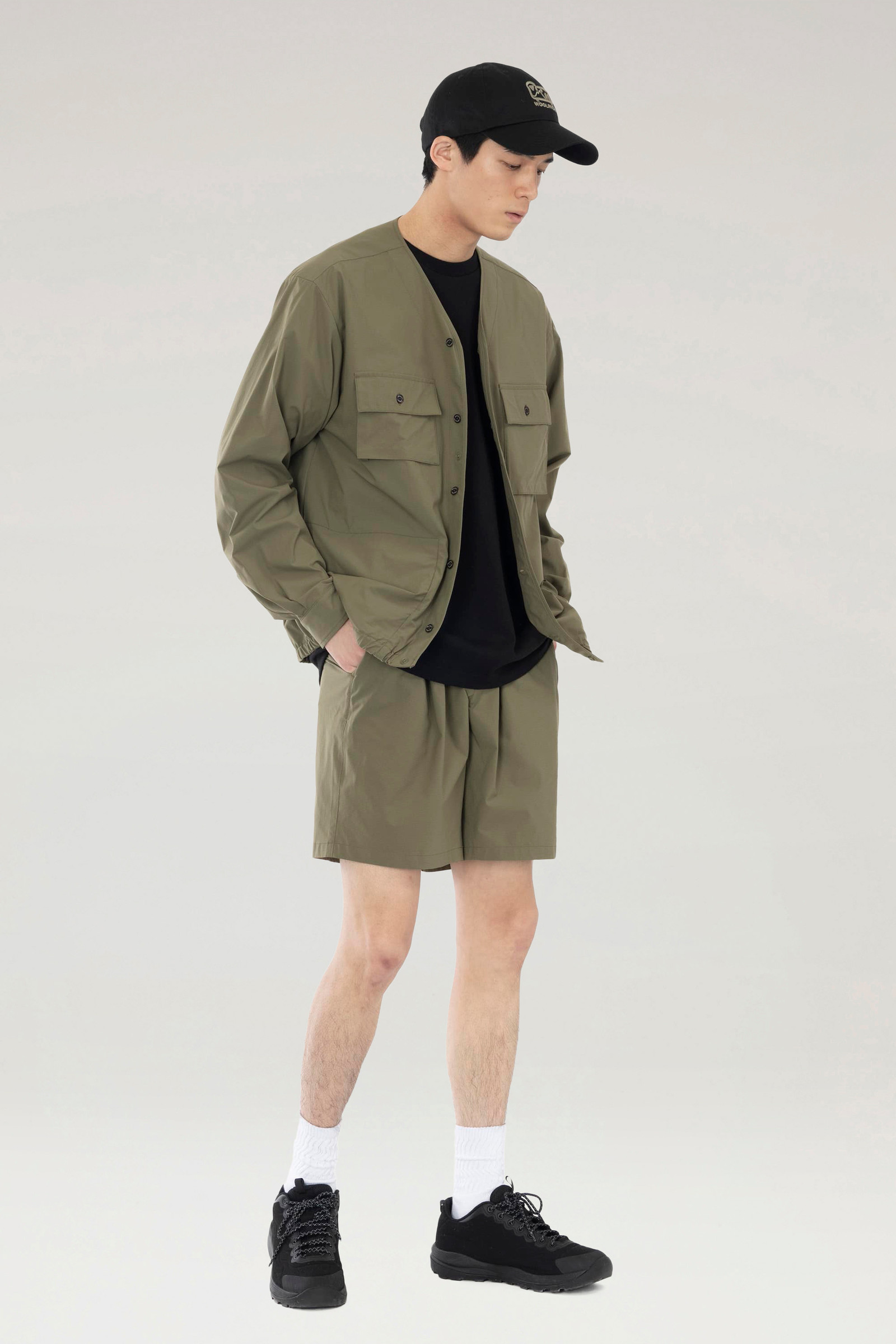 High Aeration Cardigan in Stretch Ripstop Green photo 4 | Woolrich