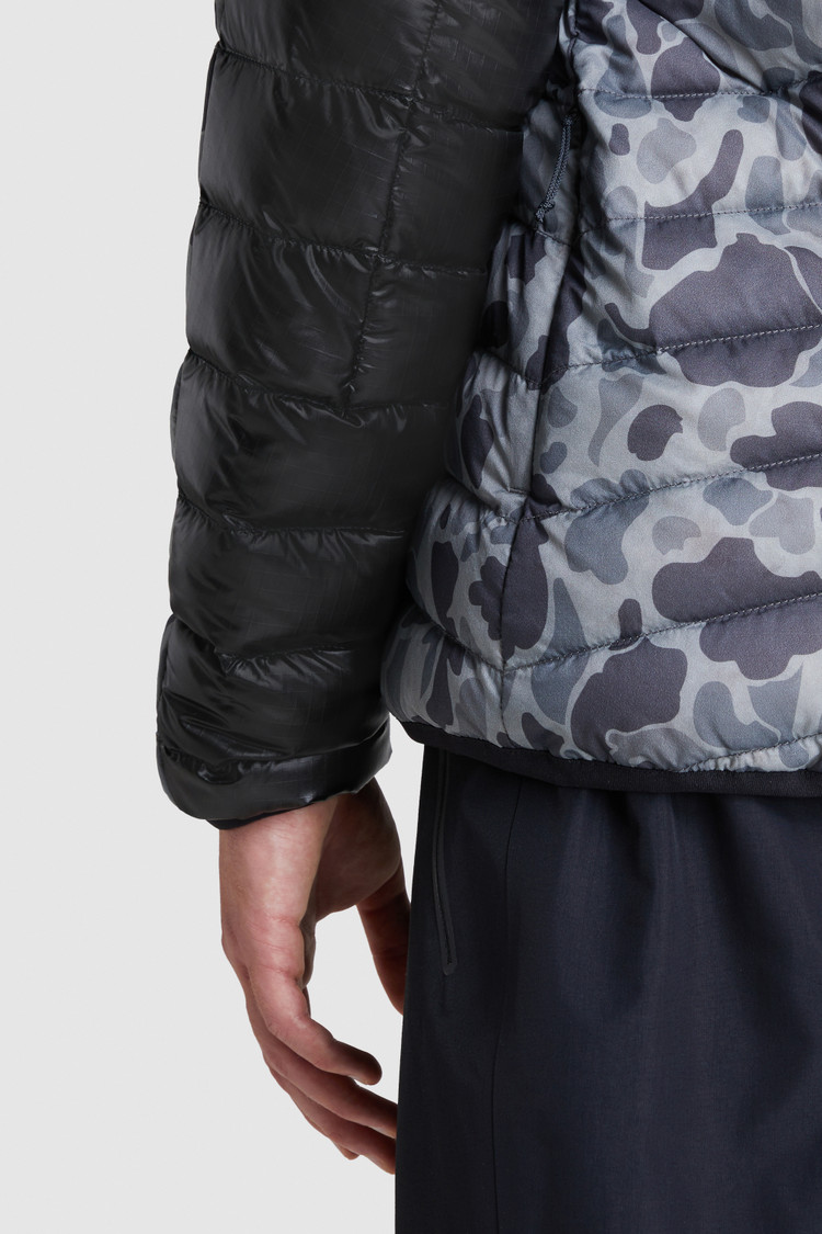 Chaqueta acolchada Tundra con estampado de camuflaje