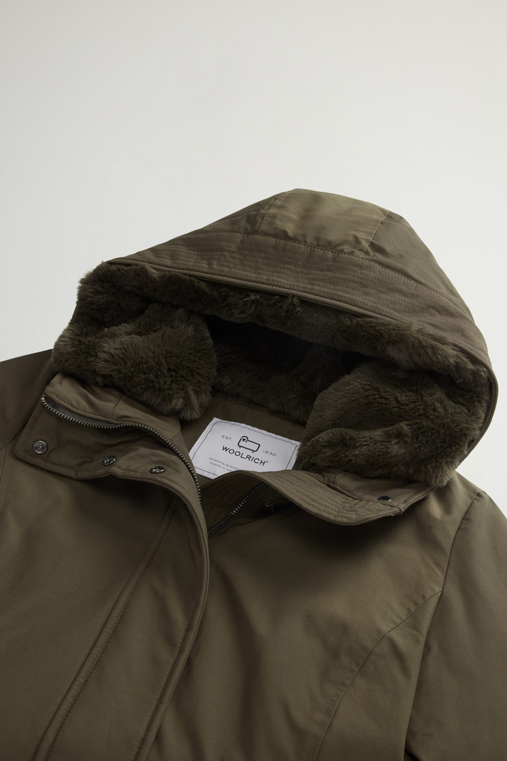 Boulder Parka in Ramar Cloth with Hood and Detachable Faux Fur Trim Green photo 7 | Woolrich