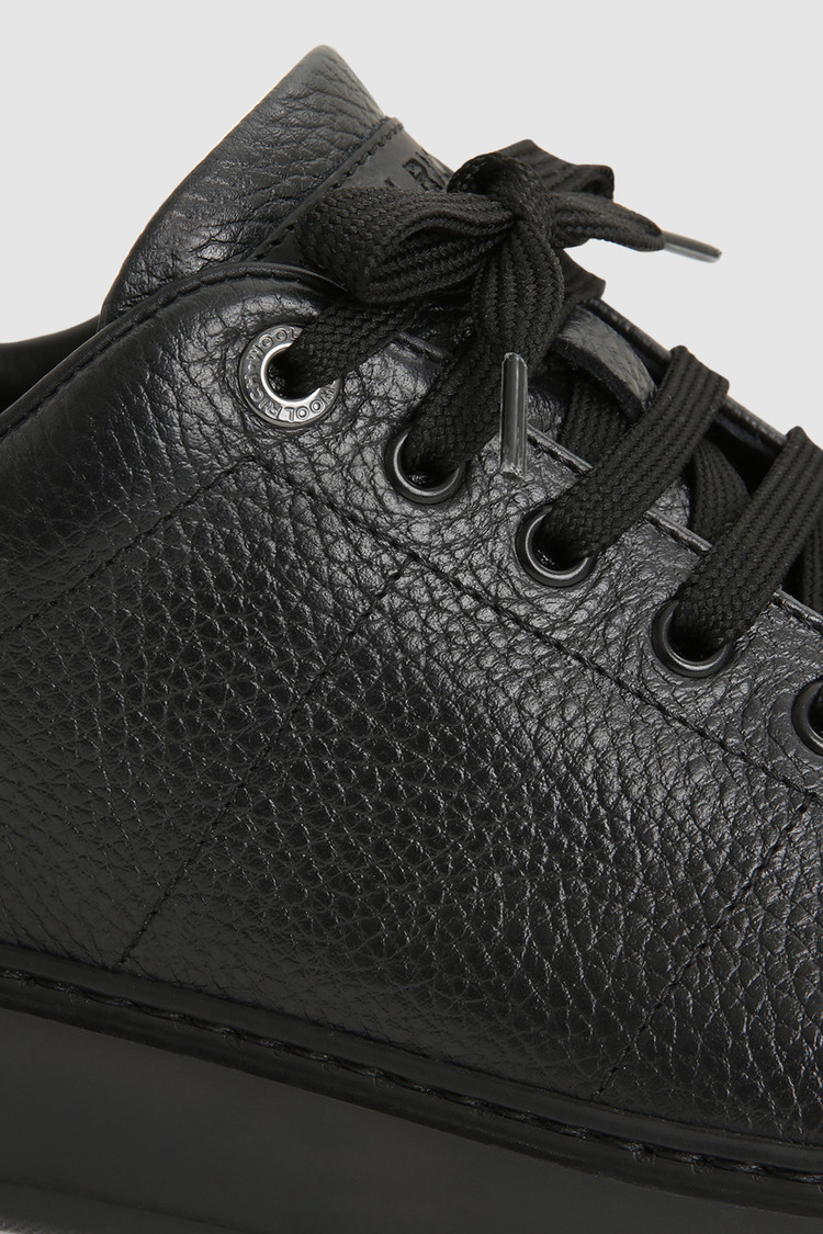 Sneaker Classic Court in camoscio ingrassato