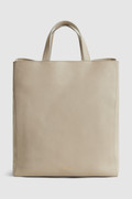 Tote bag with detachable strap