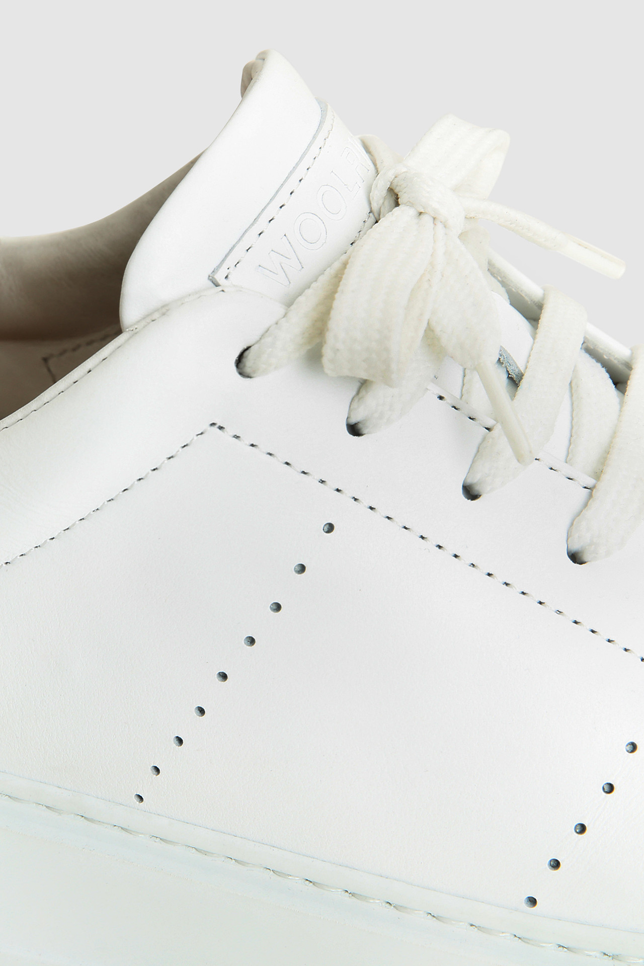 classic court sneaker