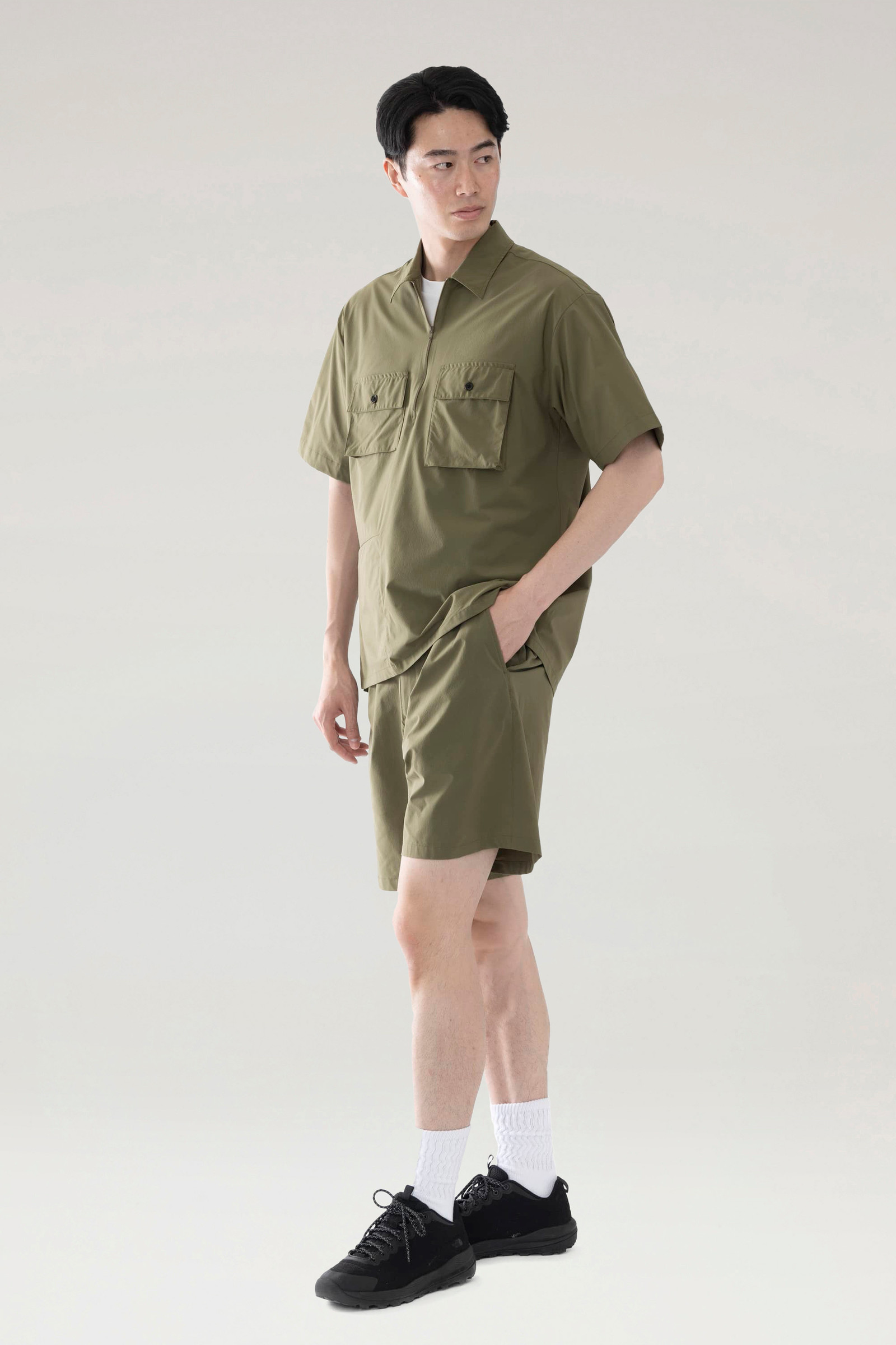 High Aeration Pullover Shirt in Stretch Ripstop Green | Woolrich