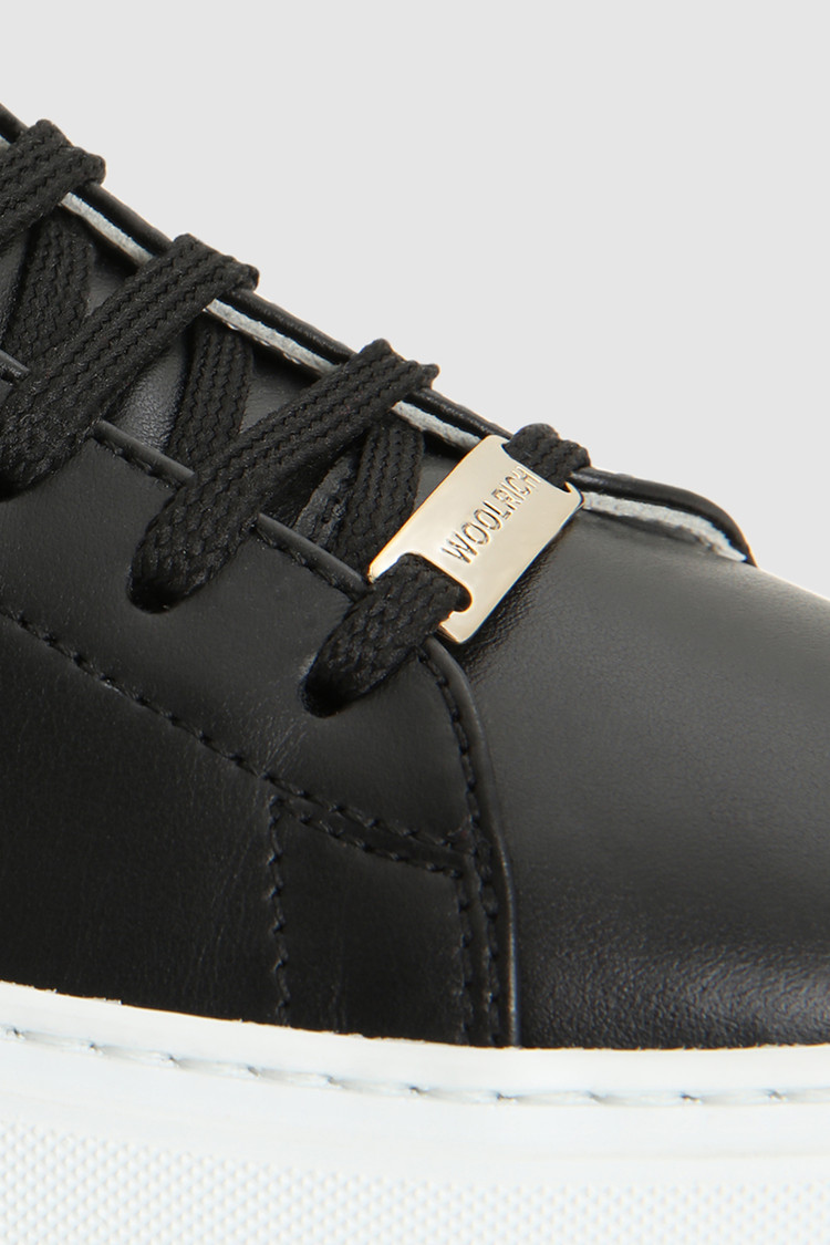 Sneaker Classic Court in pelle