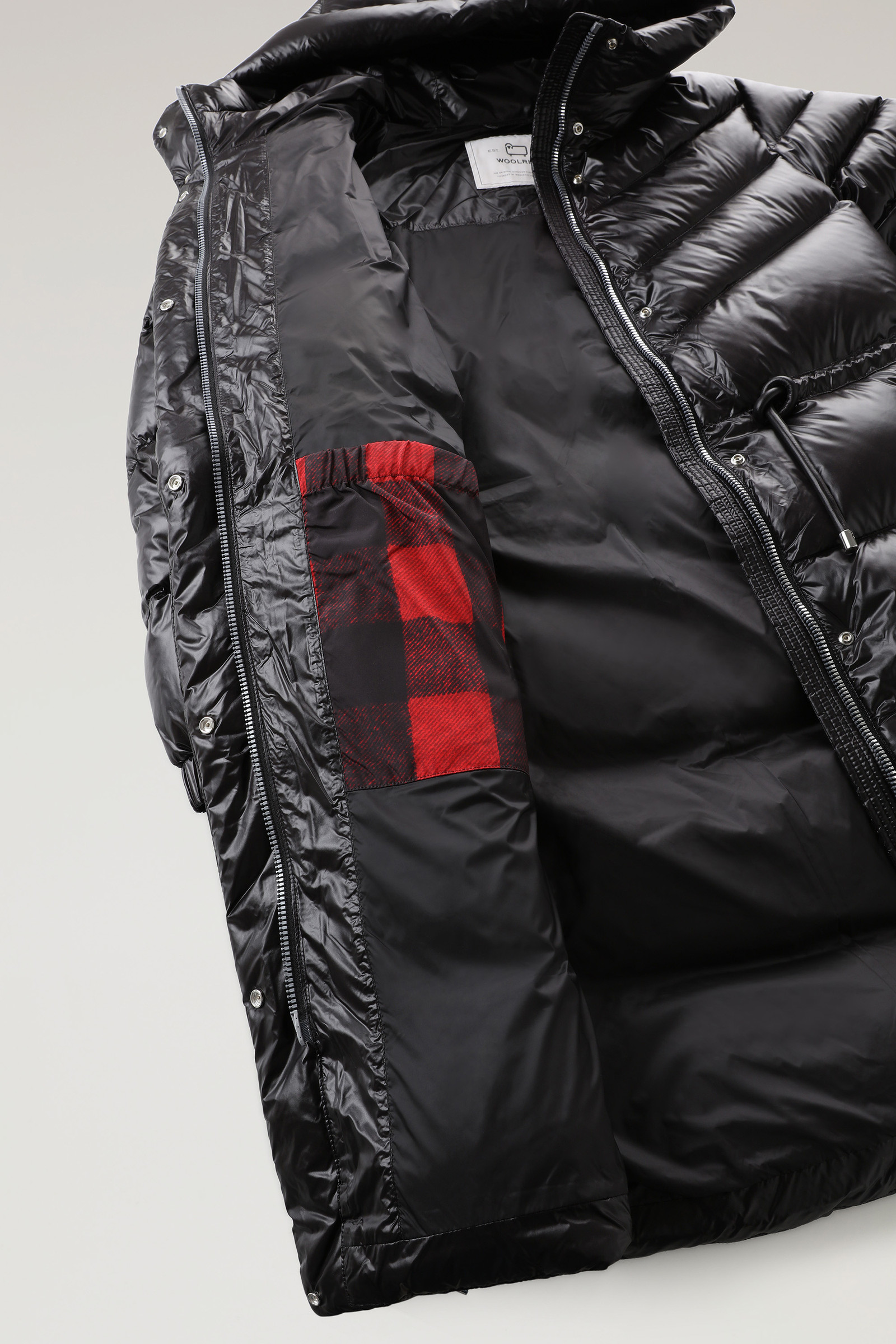 Doudoune longue en satin Aliquippa avec cordon de serrage à la taille Noir photo 9 | Woolrich
