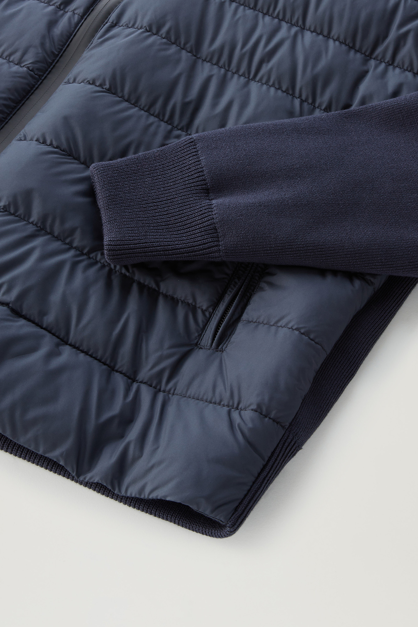 Hybridjacke Sundance aus gesteppter Mikrofaser und reiner Baumwolle mit Kapuze blau photo 8 | Woolrich