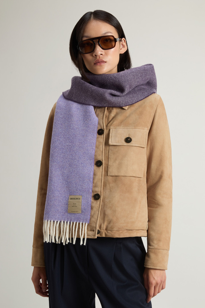 Schal aus reiner Wolle mit Fransen Violett photo 4 | Woolrich
