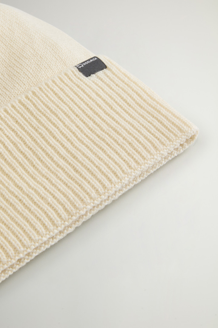 Beanie in Pure Cashmere White photo 3 | Woolrich
