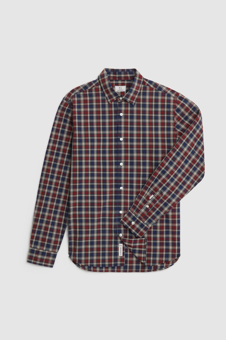 Camisa en popelina de algodón teñida en hilo