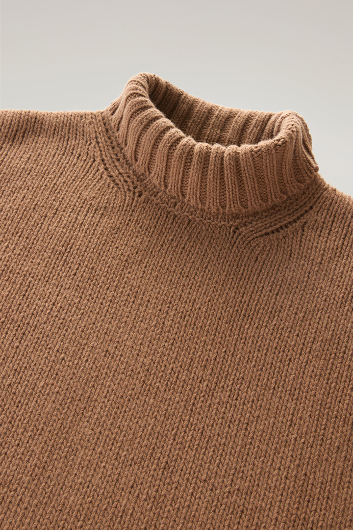 Turtleneck Sweater in Pure Virgin Wool Brown photo 2 | Woolrich