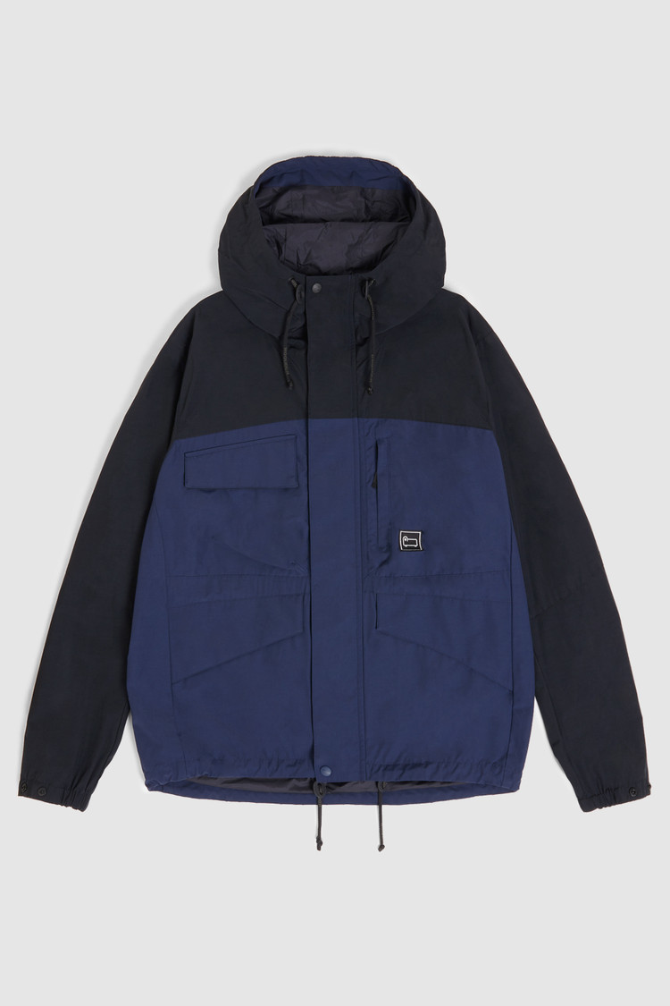 Veste Mountain Stroll