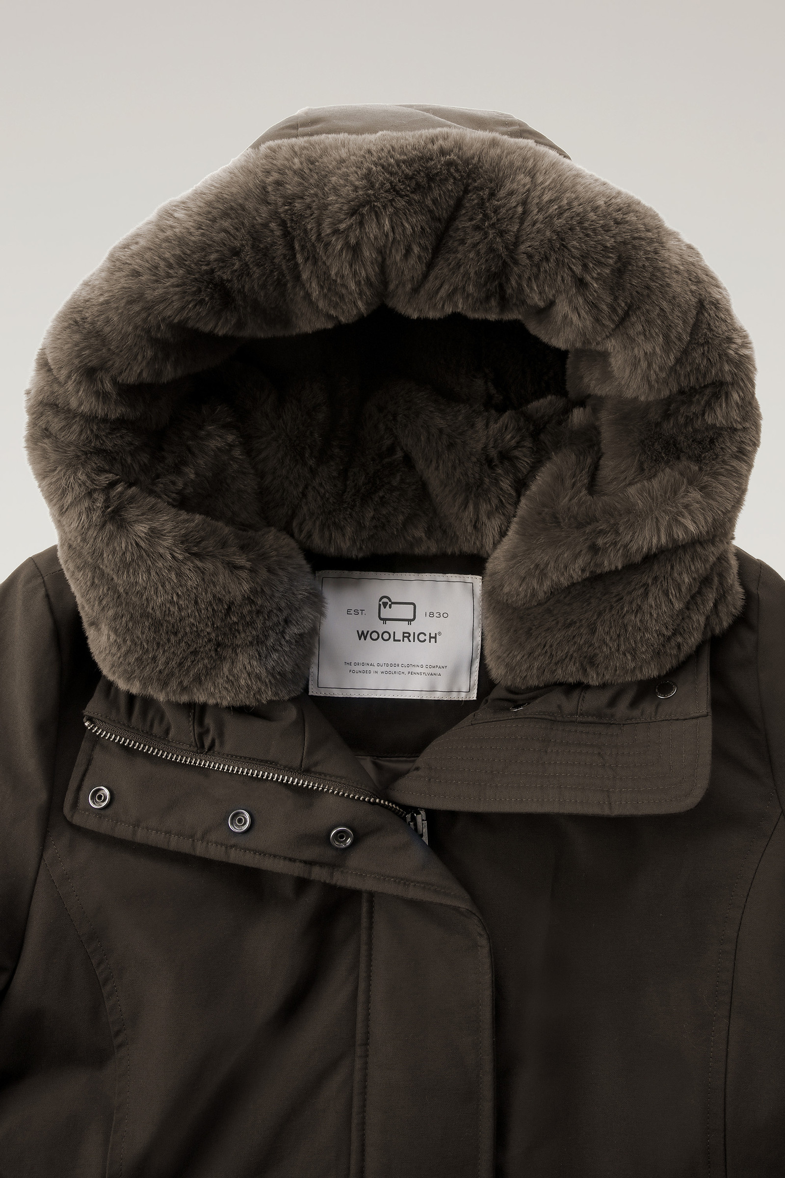 Boulder Parka aus Ramar Cloth mit Kapuze und abnehmbarem Kunstpelzbesatz grün photo 6 | Woolrich