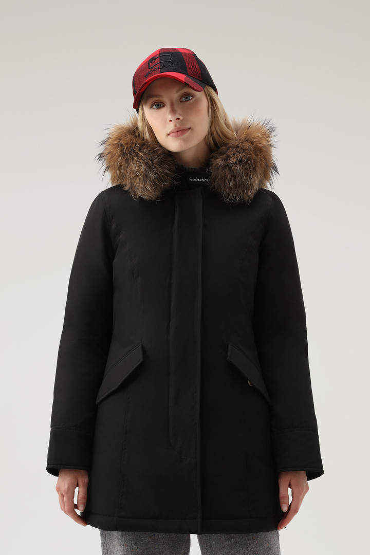 Woolrich Women Arctic Parka in Ramar Cloth with Detachable Fur Trim Black Size L