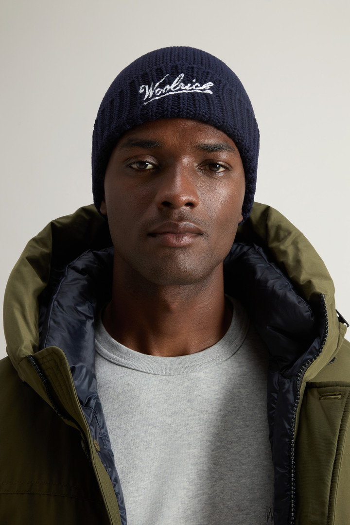 Beanie in Pure Merino Virgin Wool with Contrasting Logo Blue photo 4 | Woolrich