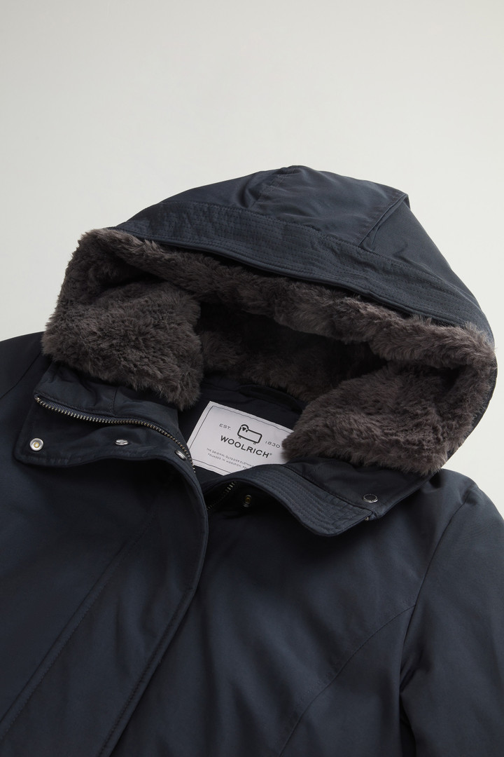 Boulder Parka in Ramar Cloth with Hood and Detachable Faux Fur Trim Blue photo 7 | Woolrich