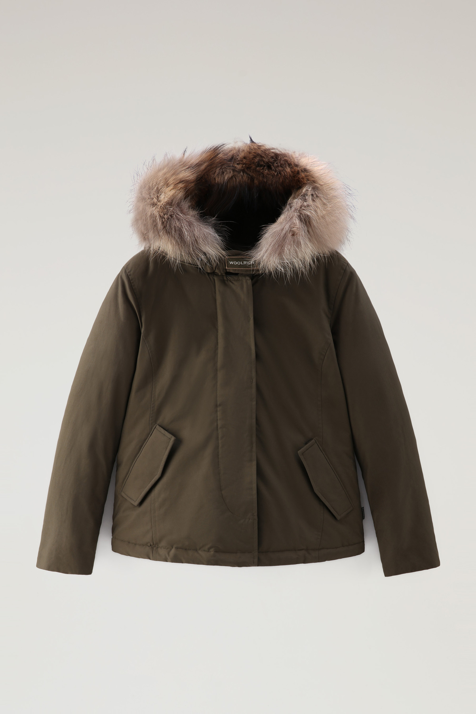 Short parka with store hood