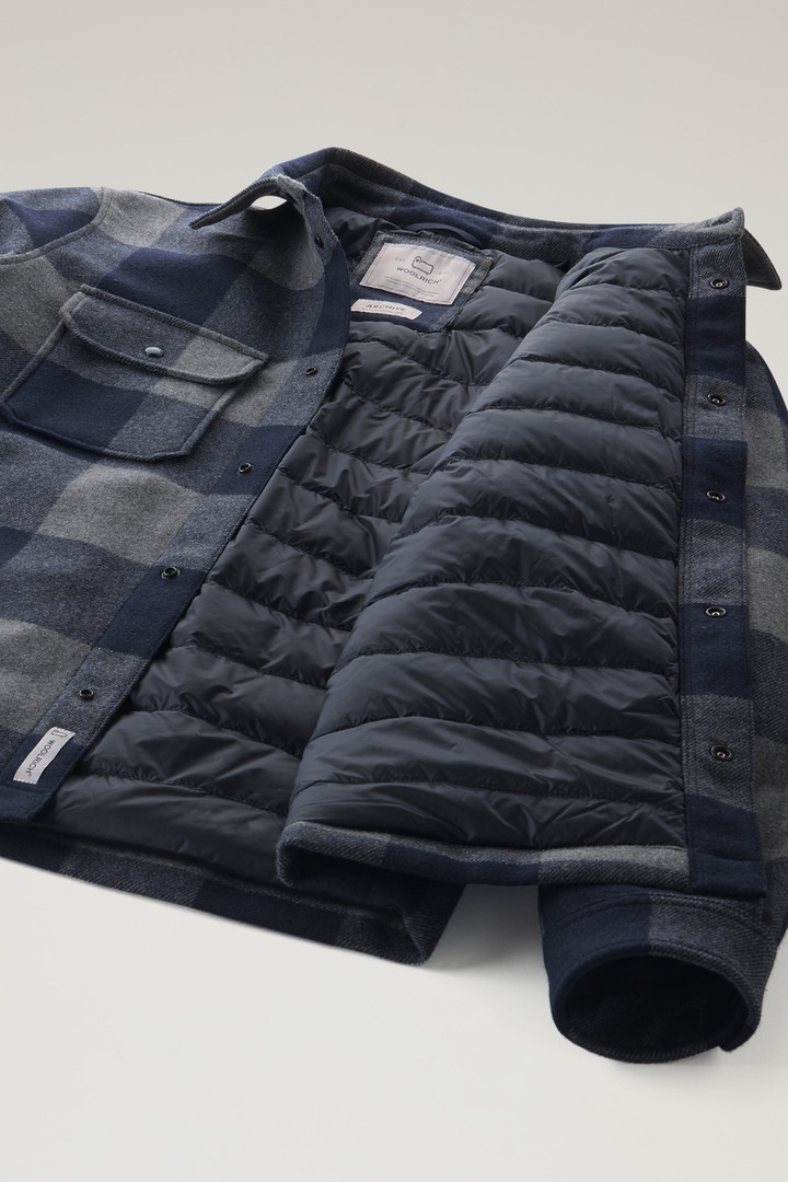 Wattiertes Alaskan Overshirt aus recycelter, italienischer Wollmischung Blau photo 5 | Woolrich