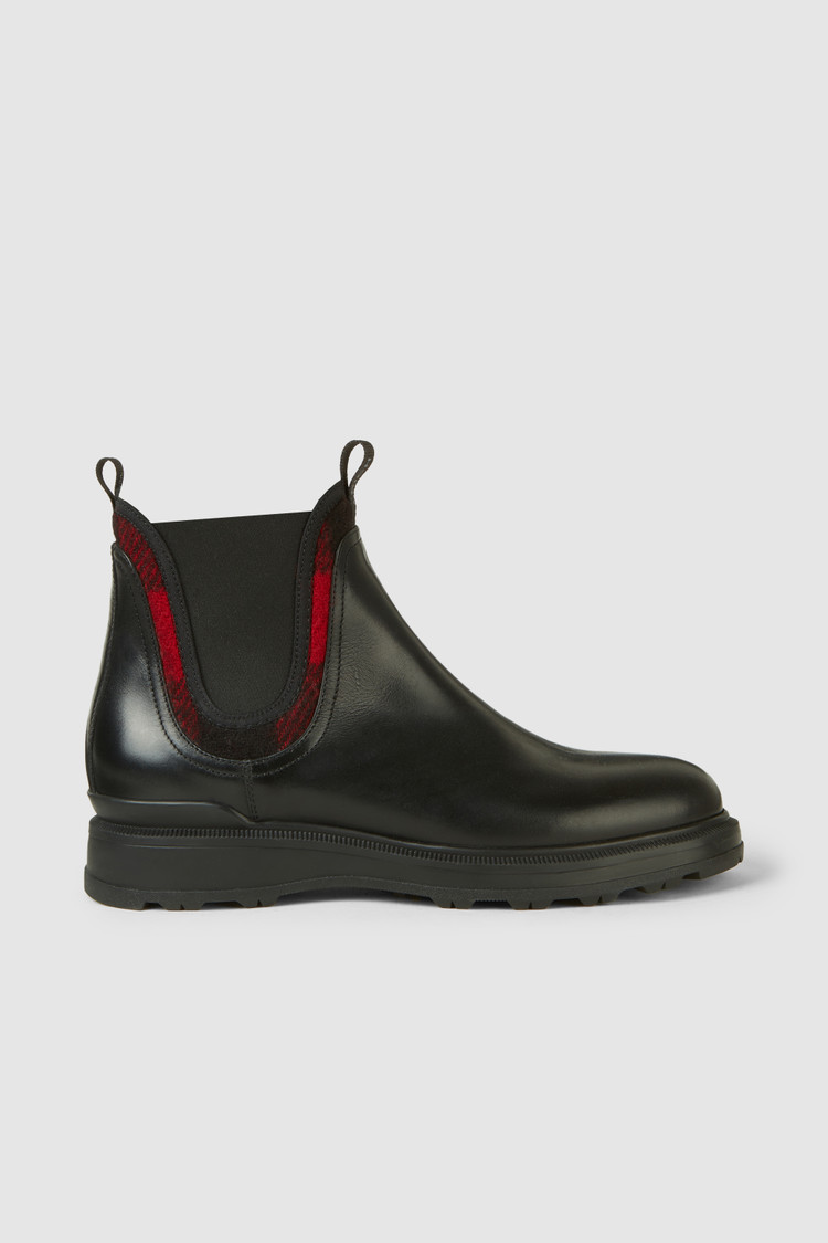 Chelsea boot with check pattern