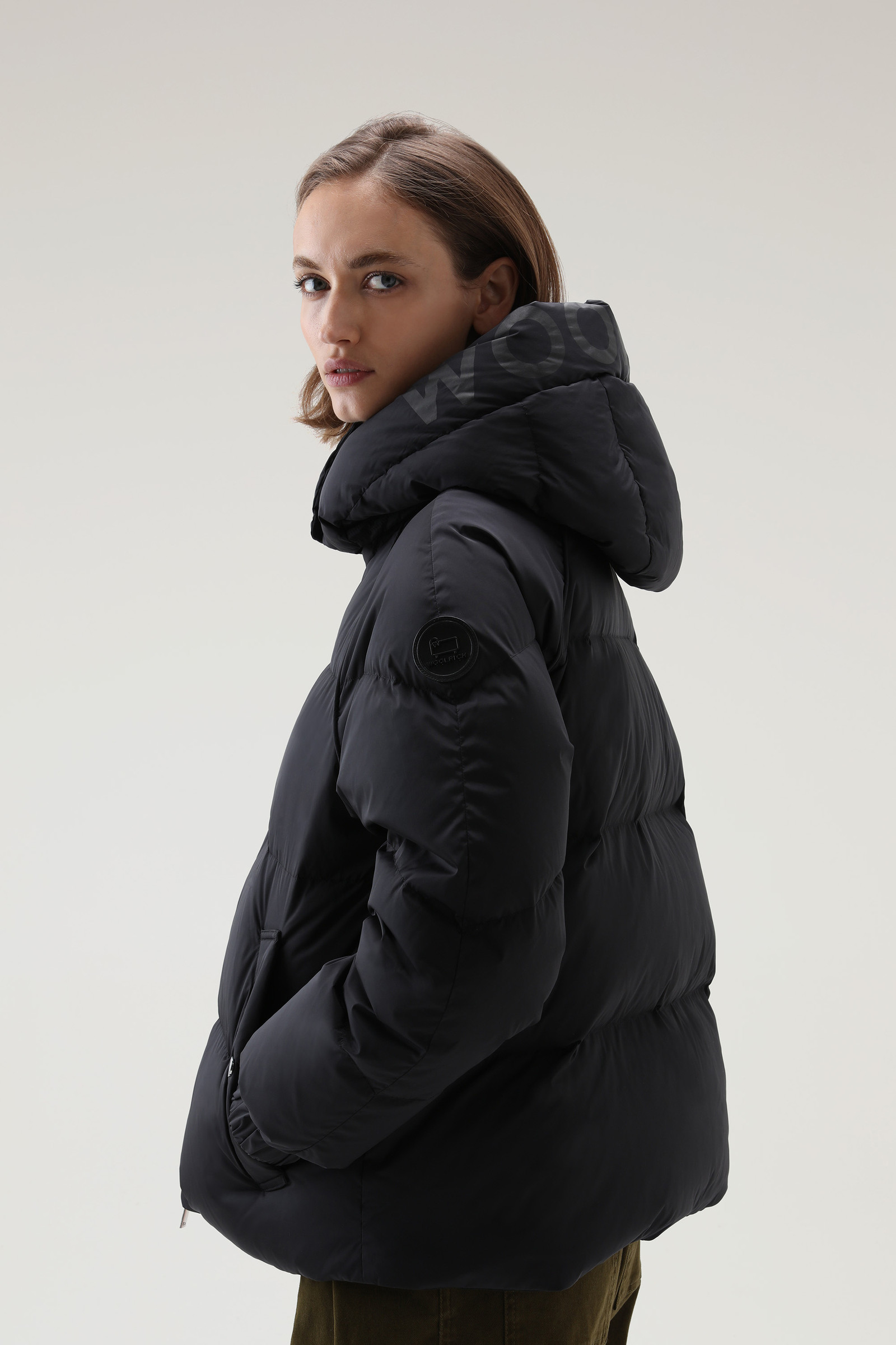 Women's Alsea Short Down Jacket with Detachable Hood Black | Woolrich USA