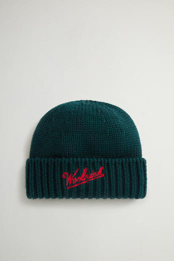 Beanie in Pure Merino Virgin Wool with Contrasting Logo Green | Woolrich