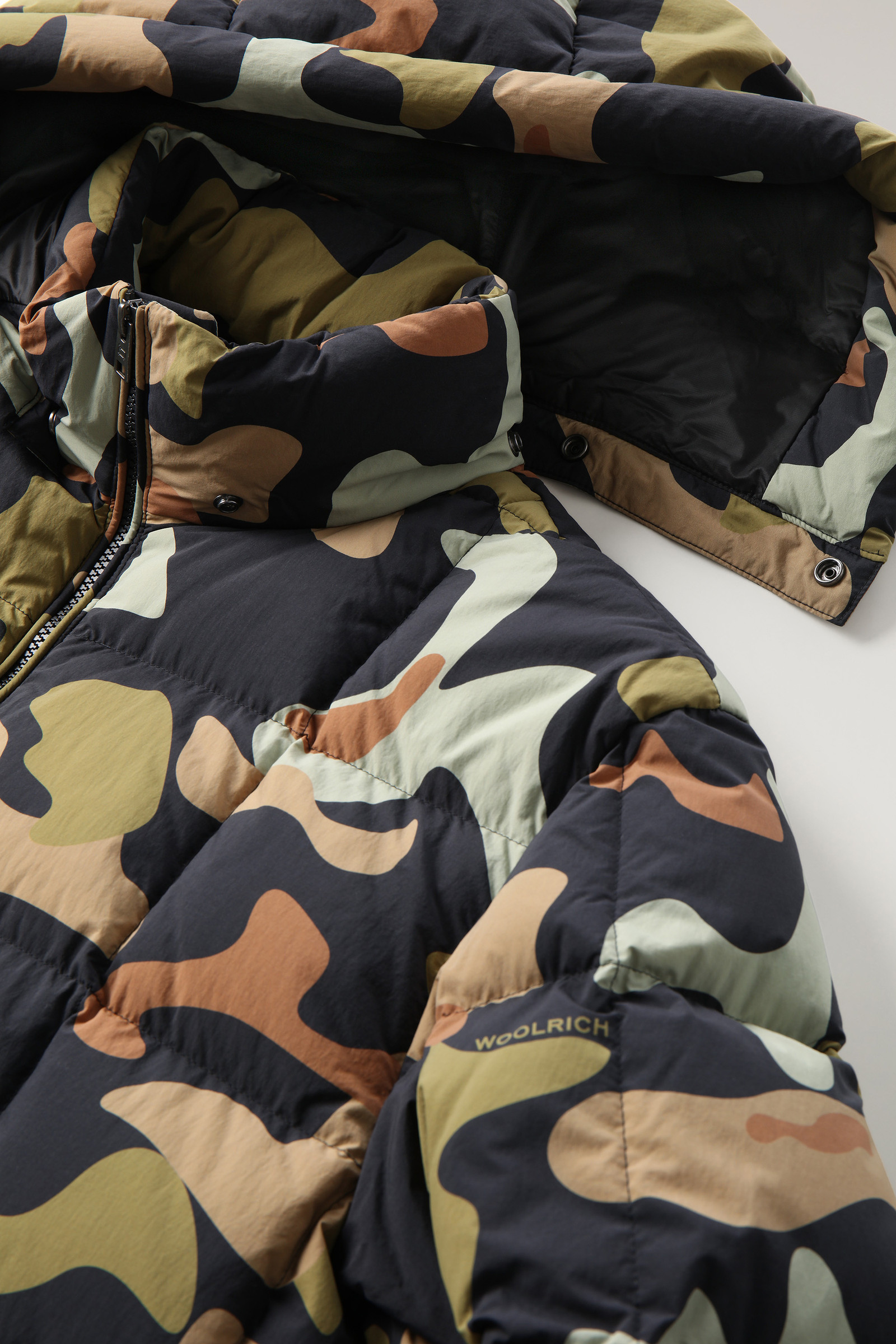 Heritage Terrain Camo Jacket with detachable hood photo 6 | Woolrich