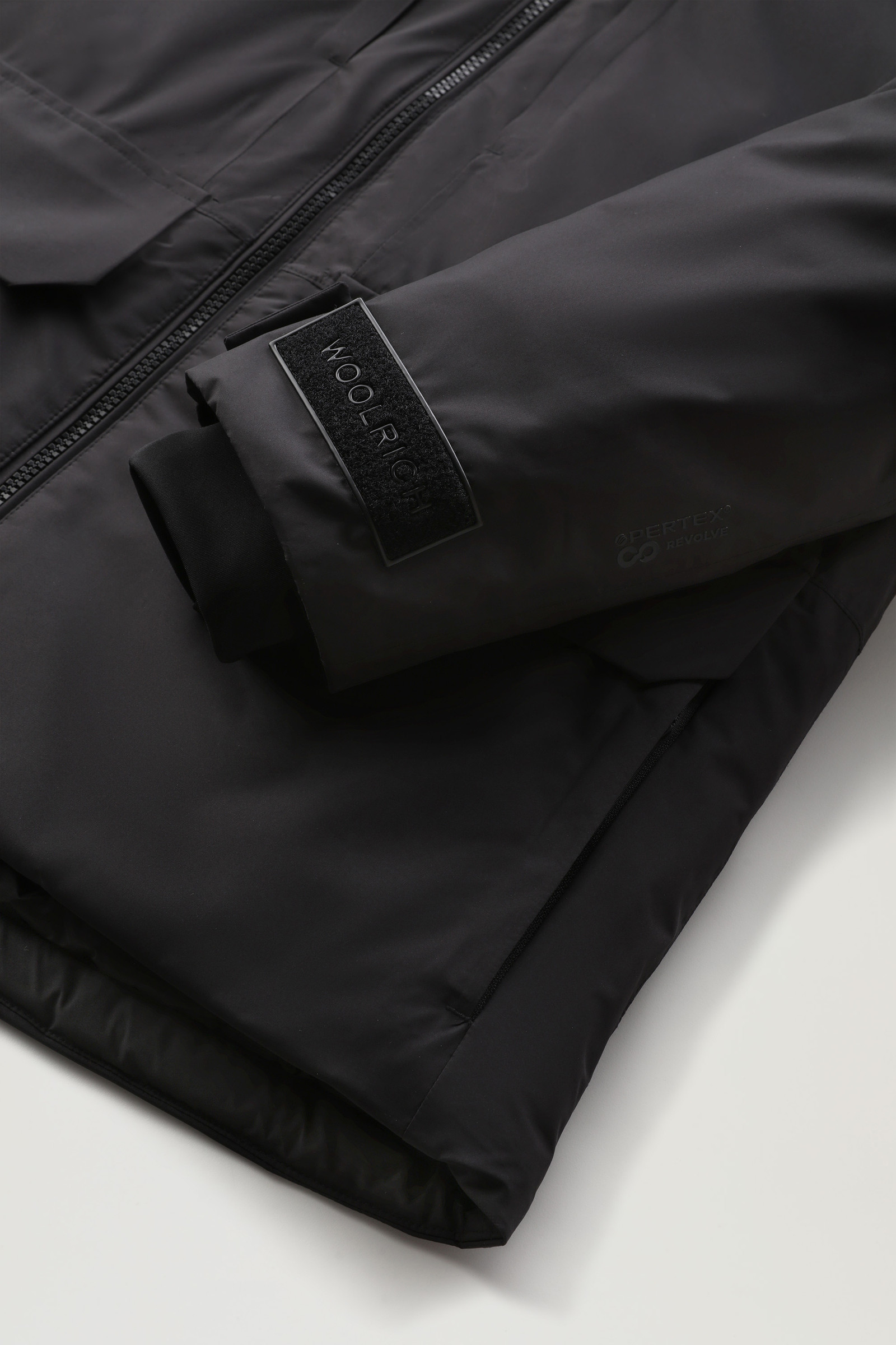 Women's Harveys Waterproof Jacket in Pertex Revolve Black | Woolrich USA