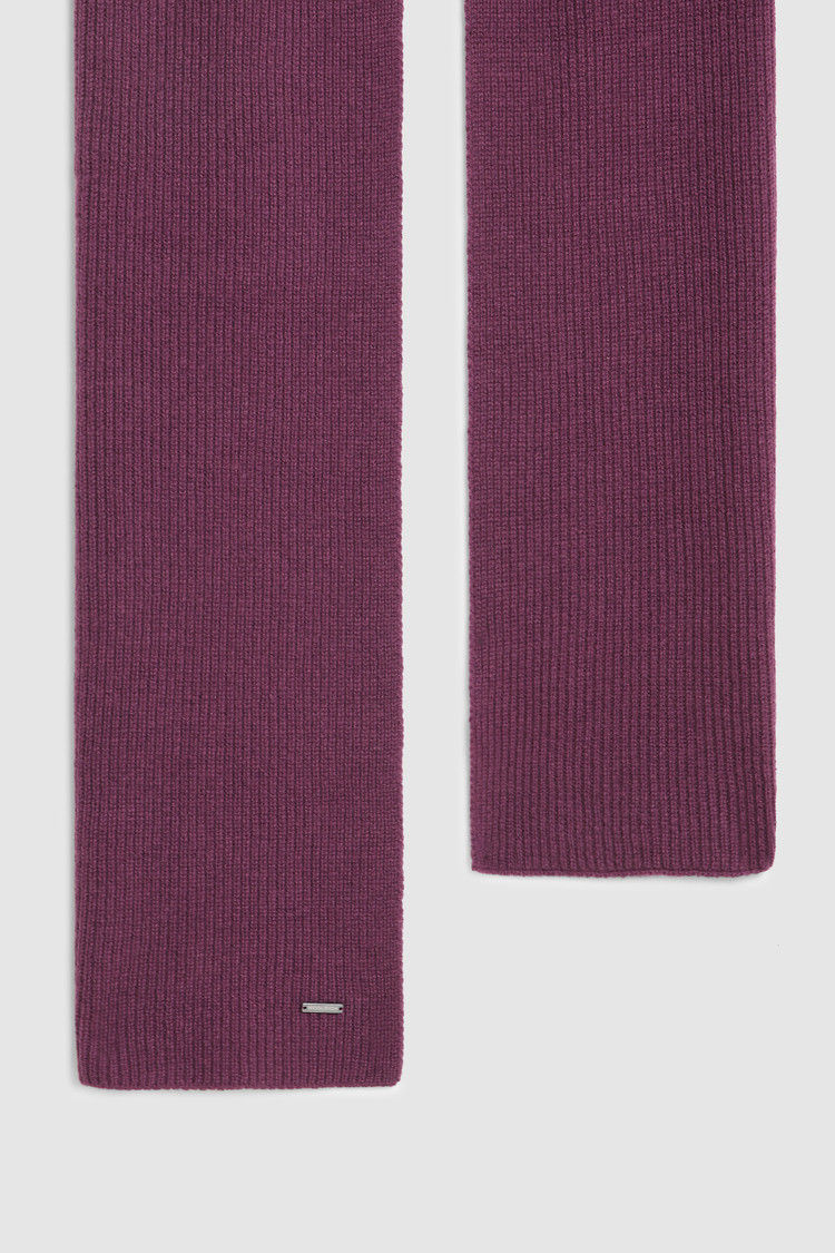 Cashmere scarf