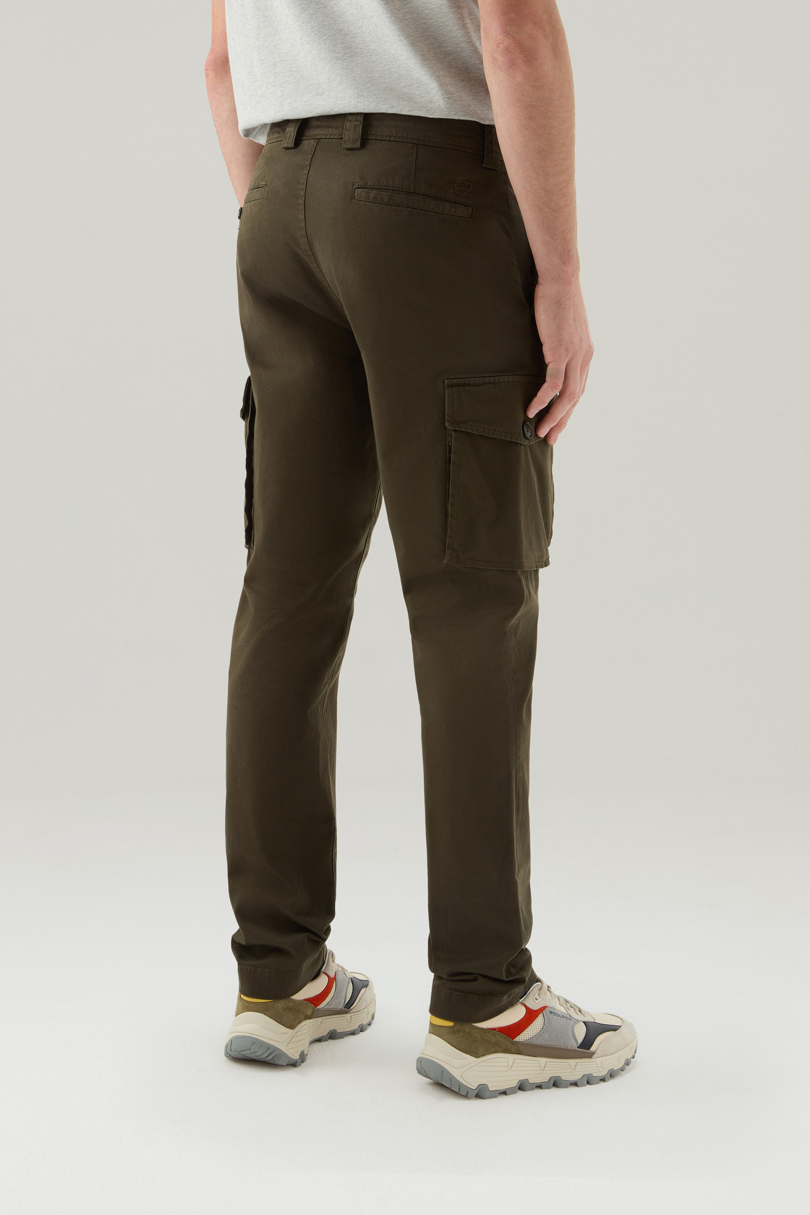 Pantaloni cargo tinti in capo in twill di cotone elasticizzato verde photo 3 | Woolrich