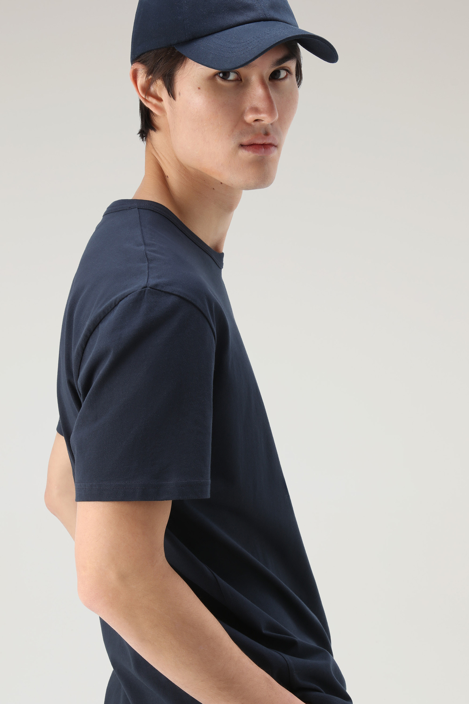 T-shirt in puro cotone con taschino blu photo 4 | Woolrich