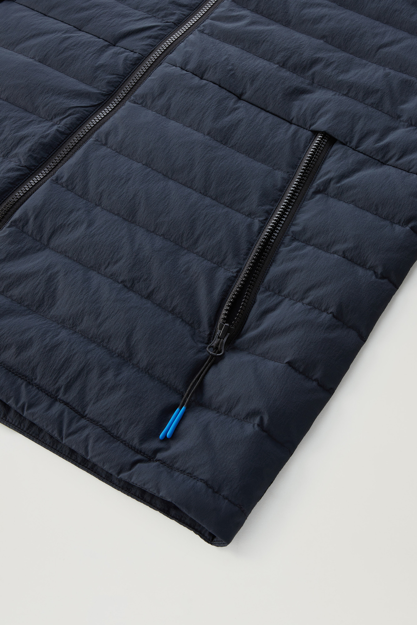Veste Hybrid en nylon crinkle avec matelassage sur le devant et capuche bleu photo 9 | Woolrich