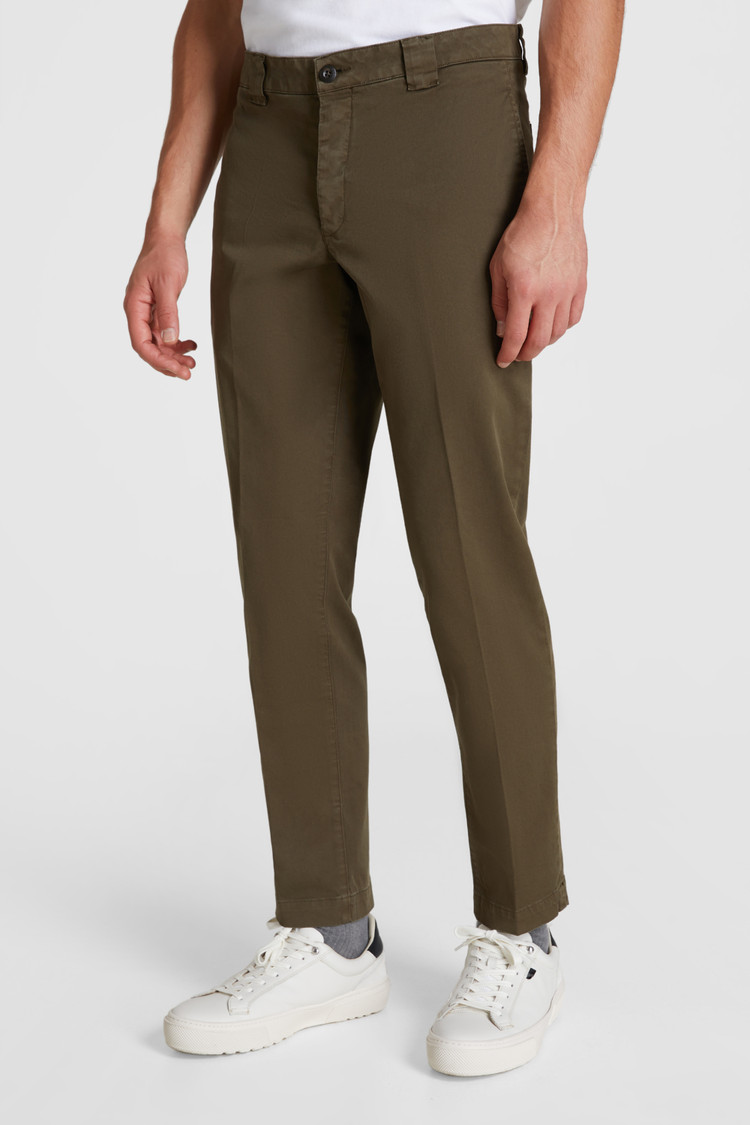 Stukgeverfde katoenen chinobroek