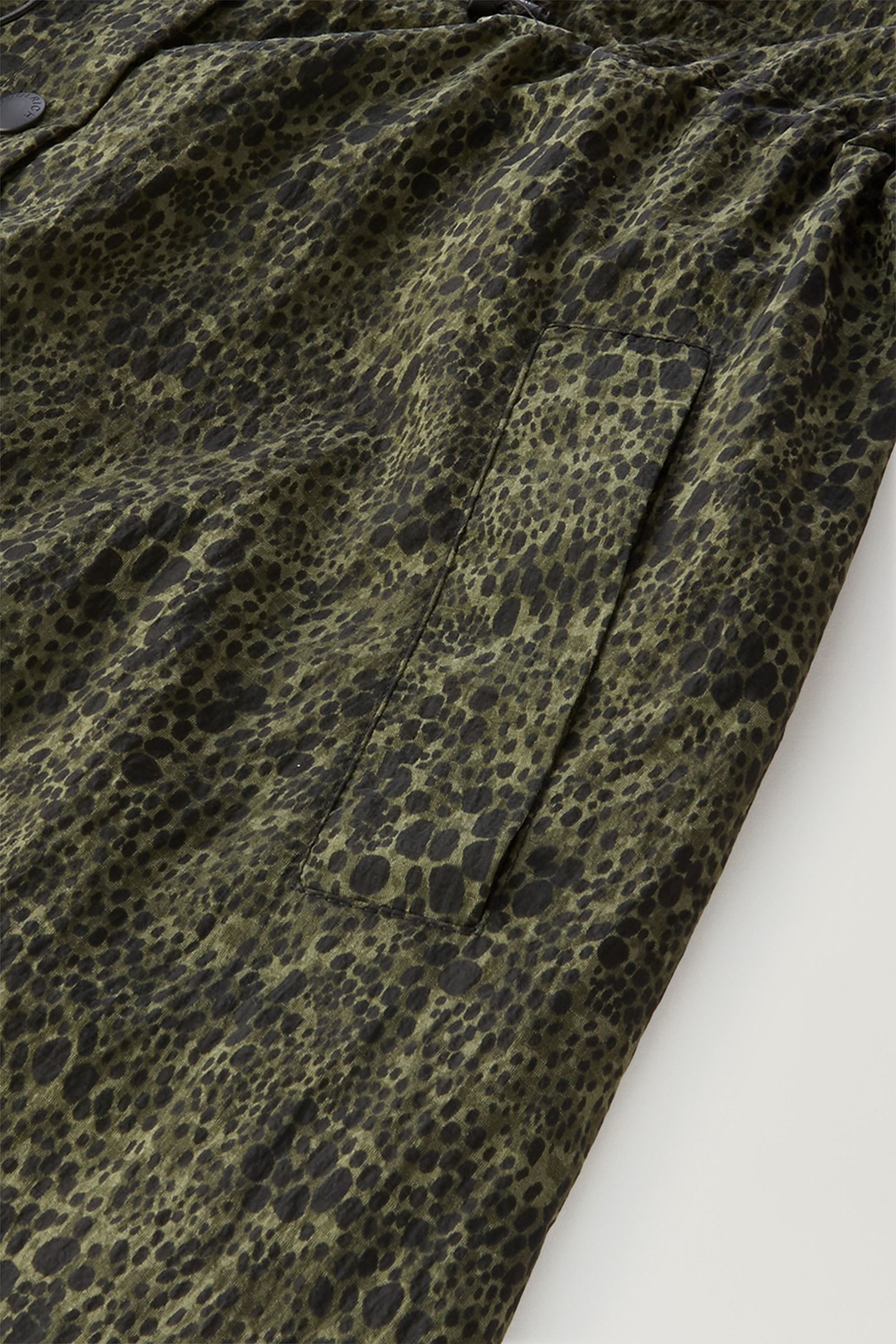 Vestito in nylon crinkle Ripstop con motivo camouflage verde photo 9 | Woolrich