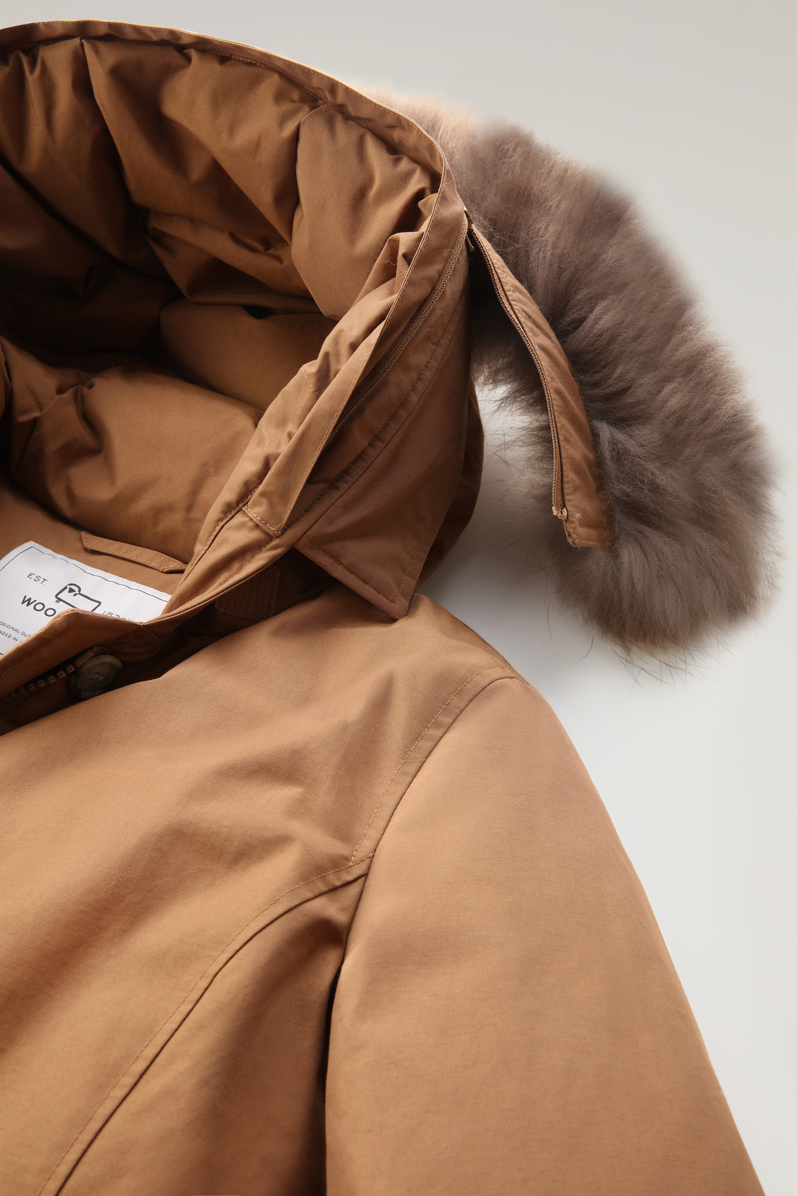 Short Arctic Parka in Ramar Cloth with Detachable Fur Brown photo 7 | Woolrich