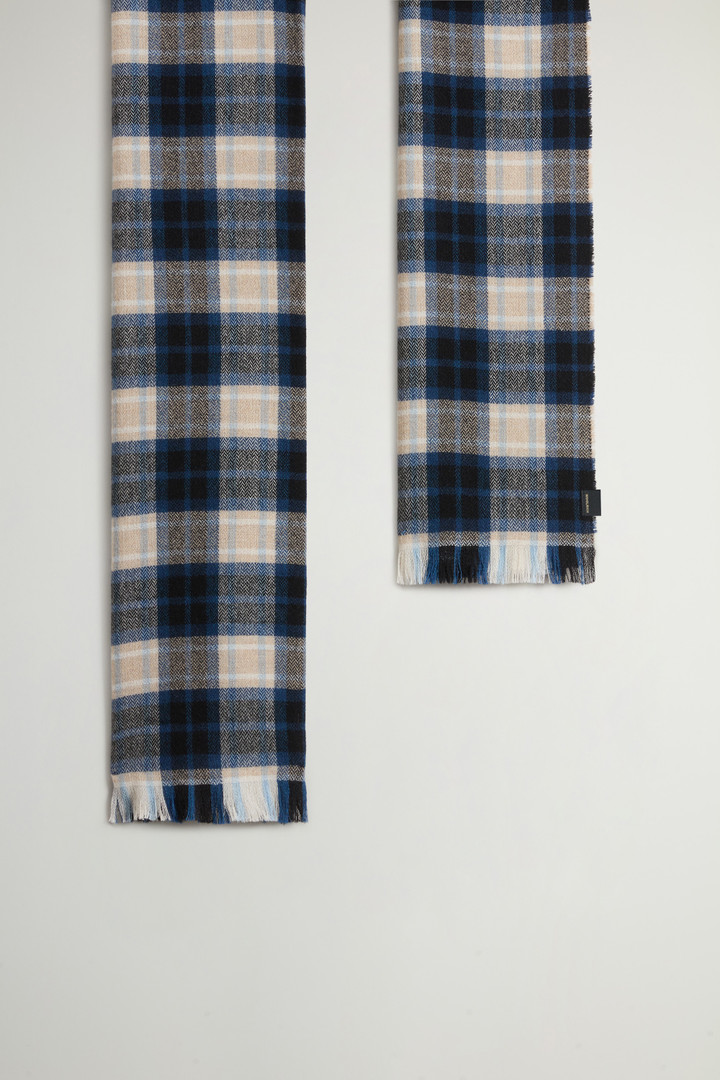 Scarf in Virgin Wool and Cashmere Blend with Checked Pattern Blue photo 2 | Woolrich