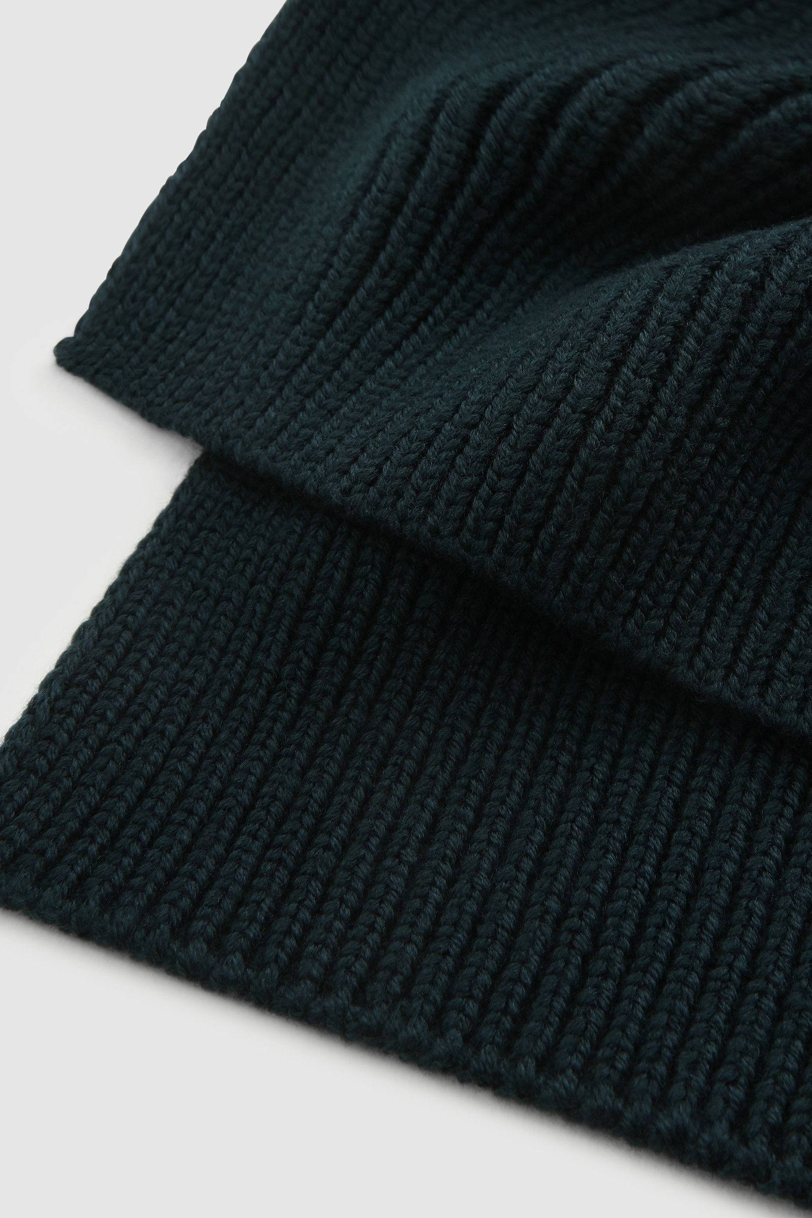 Ribbed Virgin Wool Scarf Green photo 3 | Woolrich