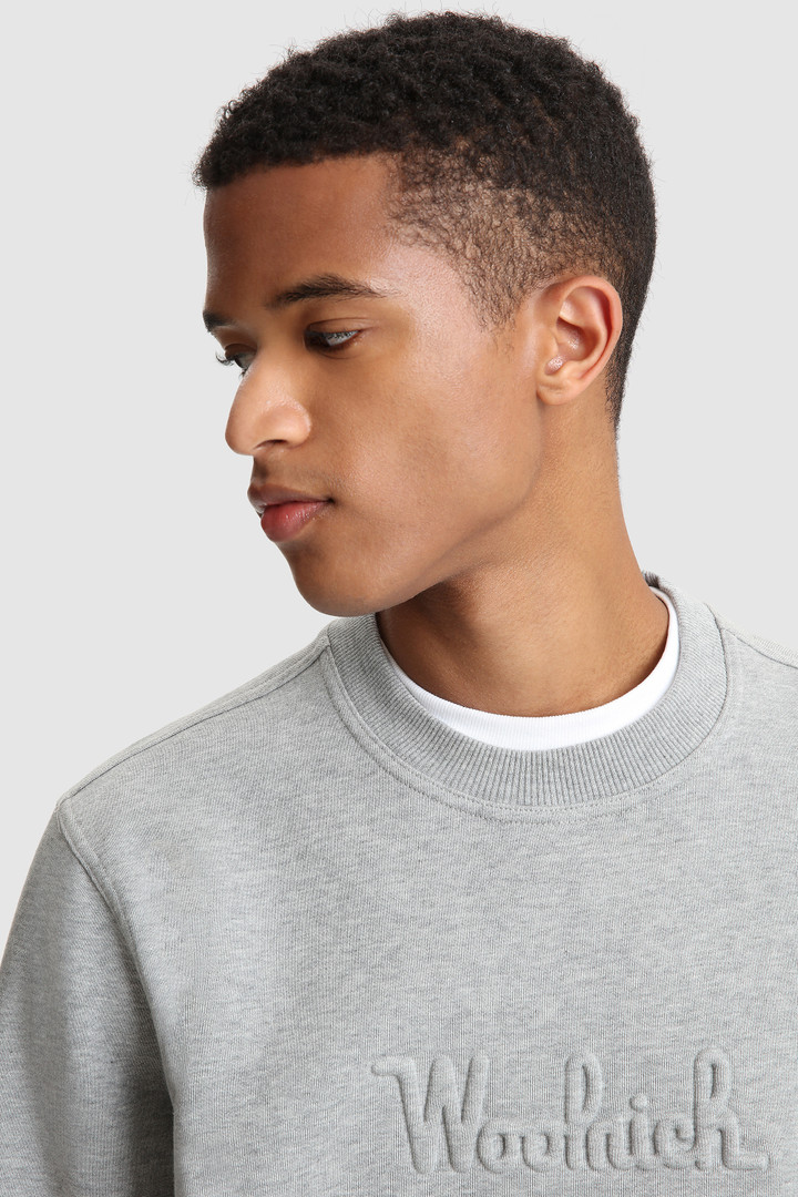Sweat-shirt de luxe à col ras du cou avec logo en relief