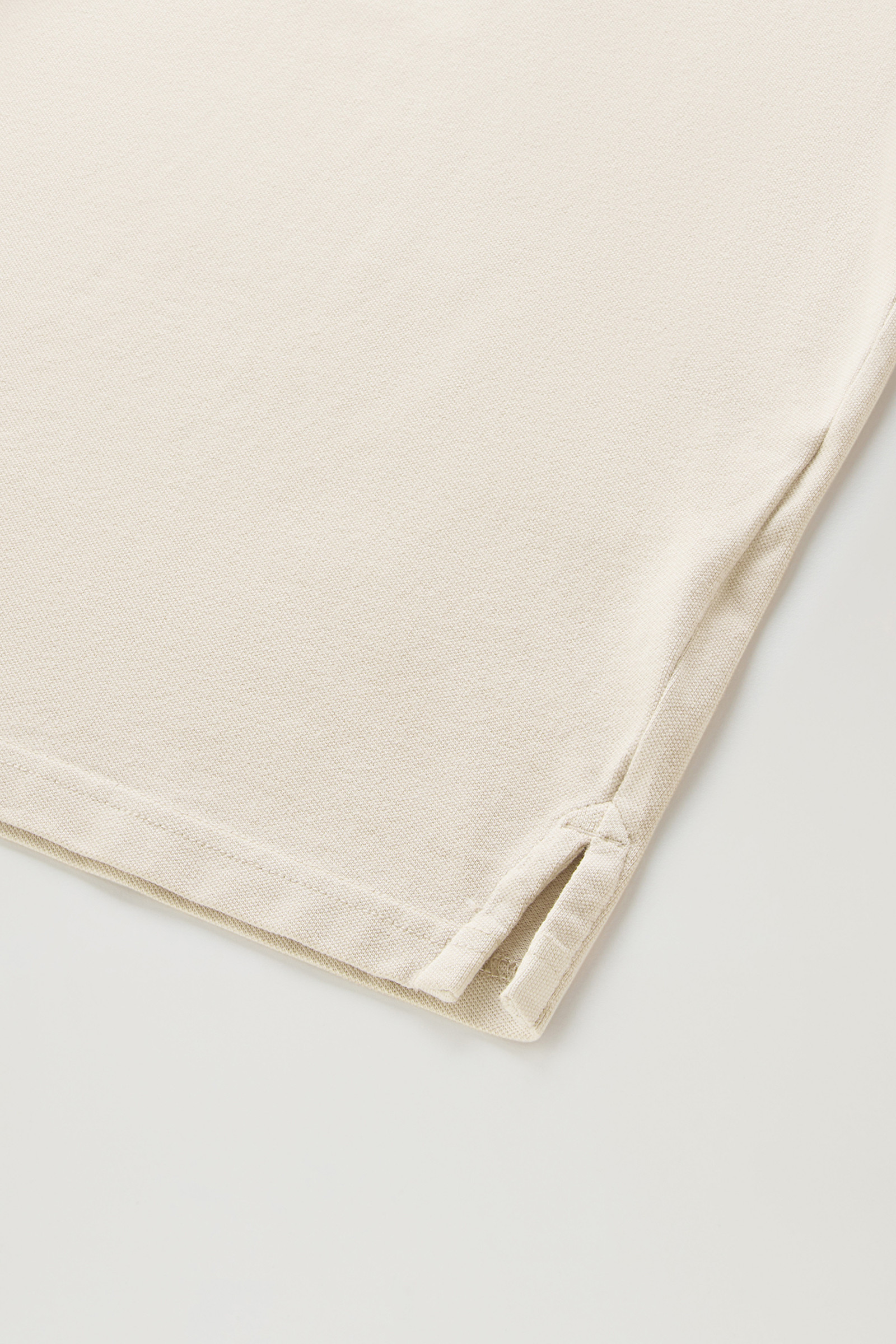 Mackinack Polo in Garment-Dye Stretch Cotton Piquet White photo 7 | Woolrich