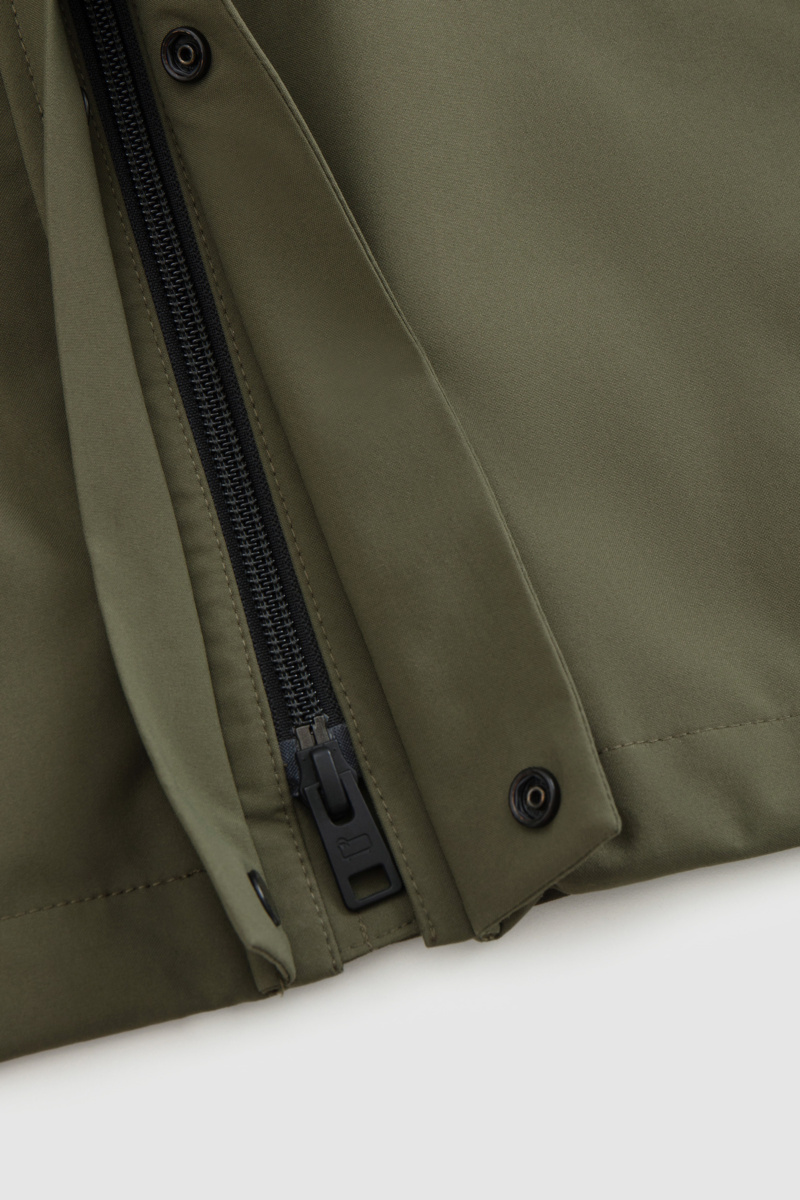 Zweilagige, wasserdichte, ultraleichte Jacke Mountain Grün photo 9 | Woolrich