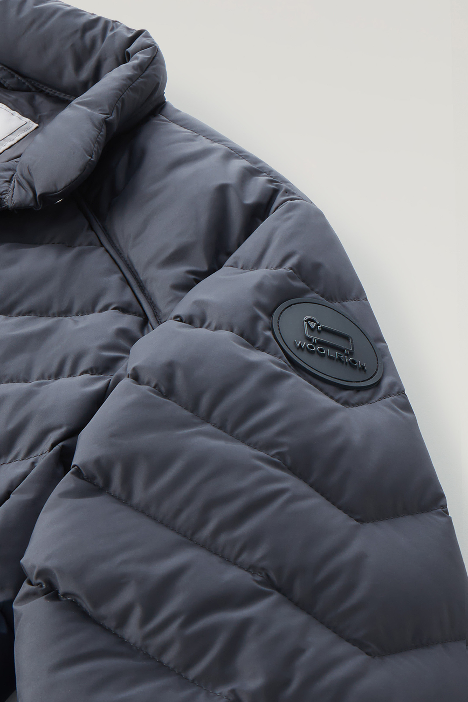 Giacca corta imbottita con trapuntatura Chevron blu photo 7 | Woolrich