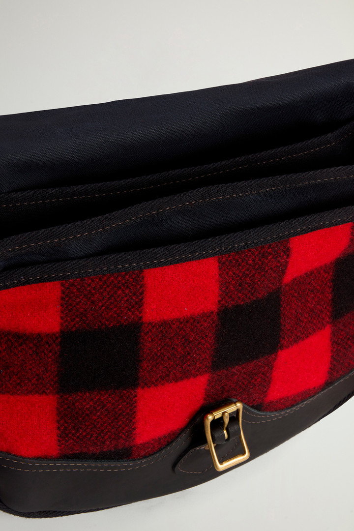 PREMIUM SHELL BAG Red photo 6 | Woolrich