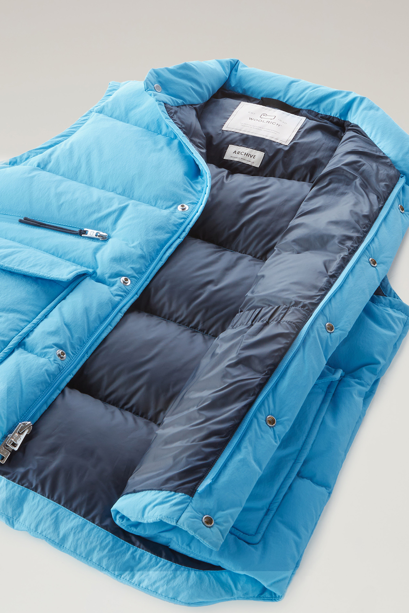 Steppweste Aleutian aus recyceltem Eco Taslan-Nylon blau photo 9 | Woolrich