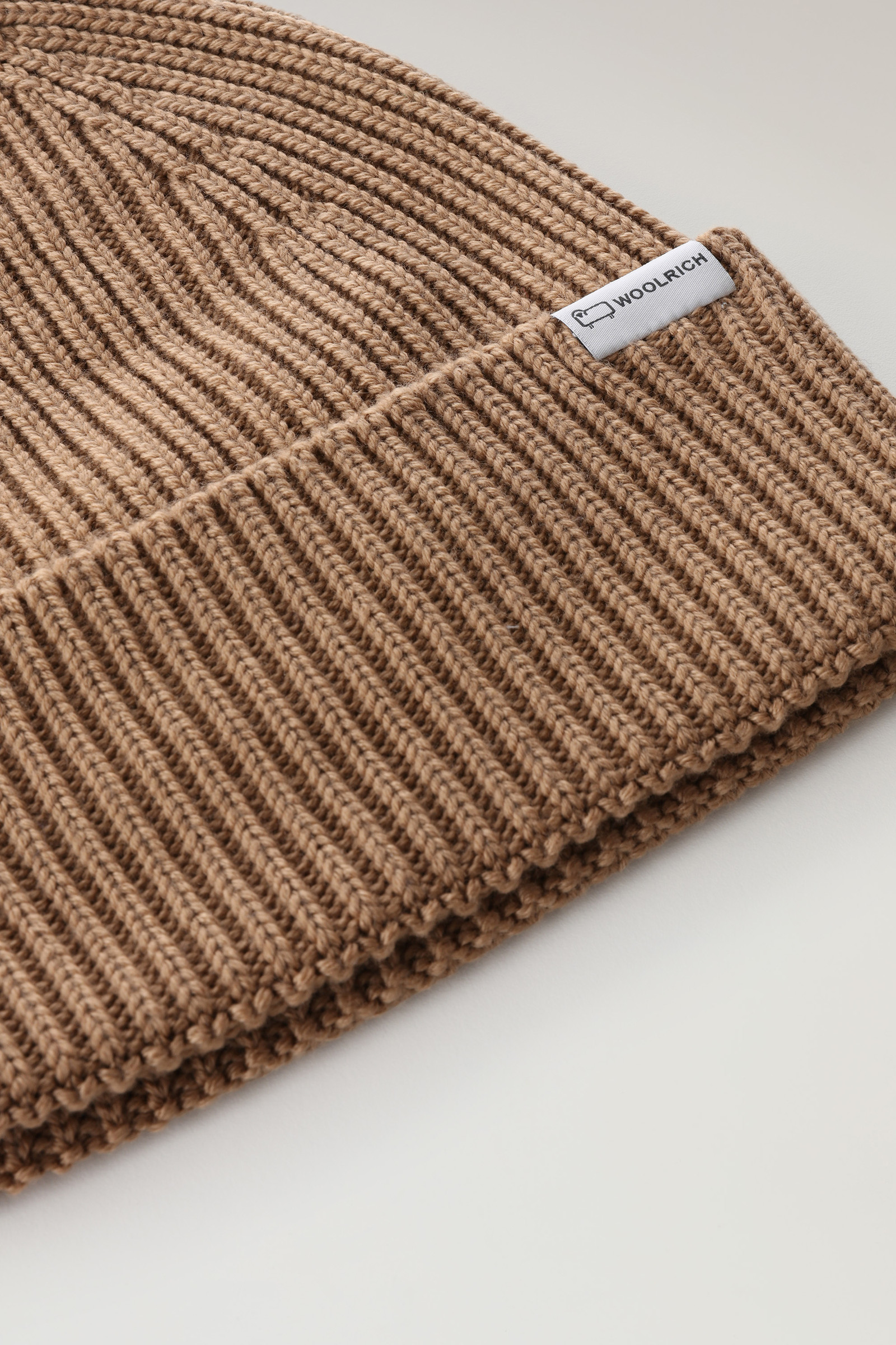 Gerippte Beanie aus Merinowolle Braun photo 2 | Woolrich