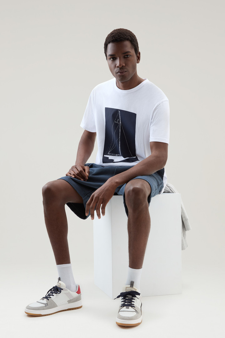 T-Shirt aus reiner Baumwolle mit nautischem Print Weiß photo 4 | Woolrich